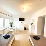 B - Monteursunterkunft - Einzelbetten - Gute Anbindung - Bettwäsche Apartment