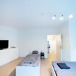 B - Monteursunterkunft - Einzelbetten - Gute Anbindung - Bettwäsche Apartment Schwarzenbek