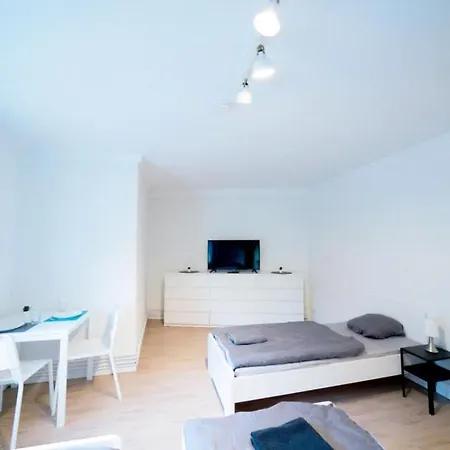 Have-a-nice-stay - B - Monteursunterkunft - Einzelbetten - Gute Anbindung - Bettwaesche * Шварценбек