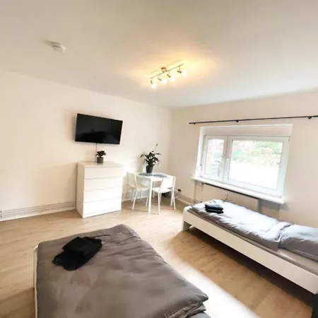 Apartment B - Monteursunterkunft - Einzelbetten - Gute Anbindung - Bettwäsche