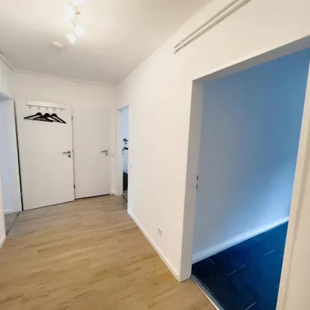 Have-a-nice-stay - - Monteursunterkunft - Einzelbetten - Gute Anbindung - Bettwaesche