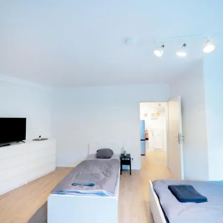 Have-a-nice-stay - - Monteursunterkunft - Einzelbetten - Gute Anbindung - Bettwaesche Apartman Schwarzenbek